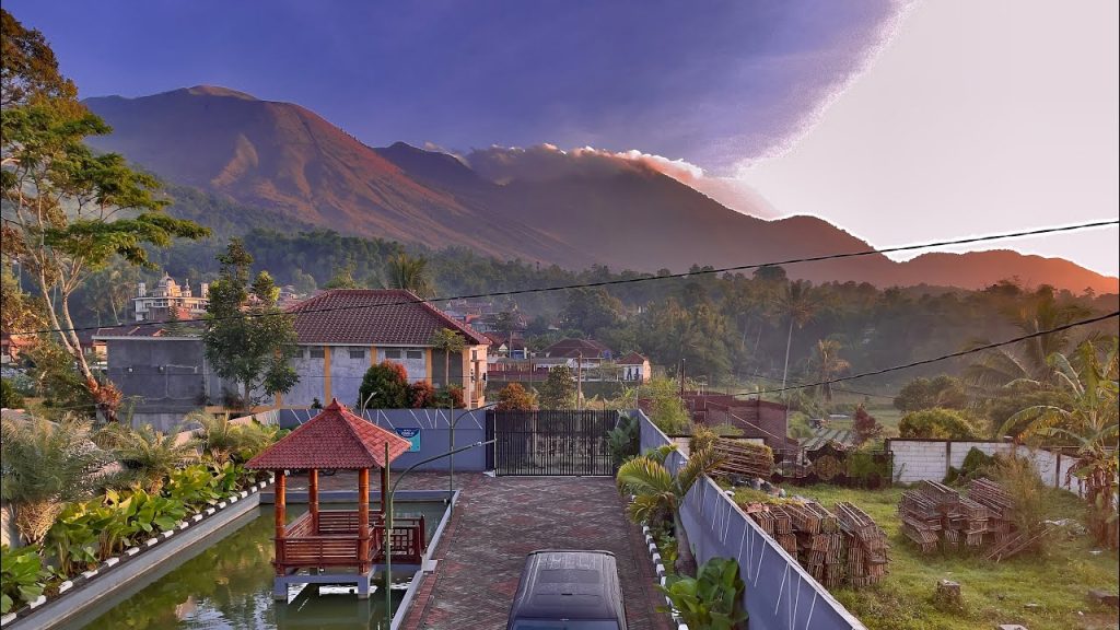 8 Rekomendasi Villa Dengan View Pegunungan di Batu