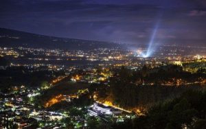 villa di batu dengan pemandangan estetik